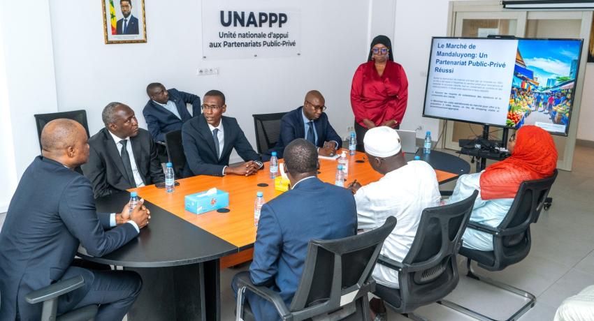 Visite du Ministre Abdourahmane Sarr au Personnel de l'UNAPPP Point E